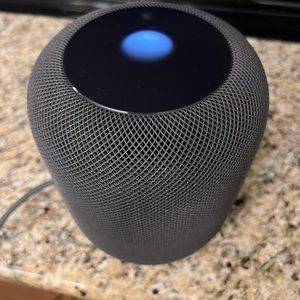 Apple HomePod full size